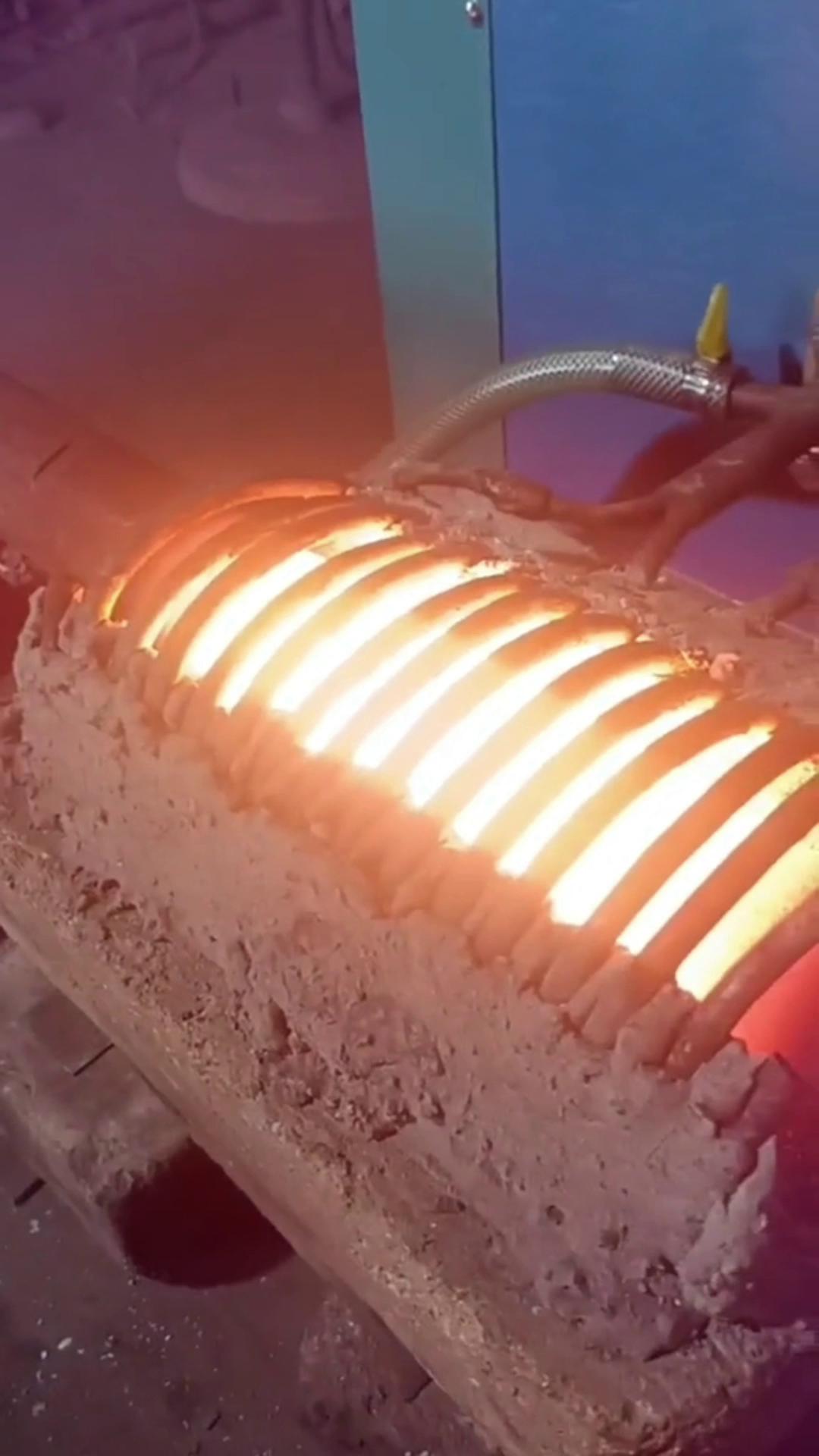 斧头刃口怎样利用高频淬火提高硬度(图1)