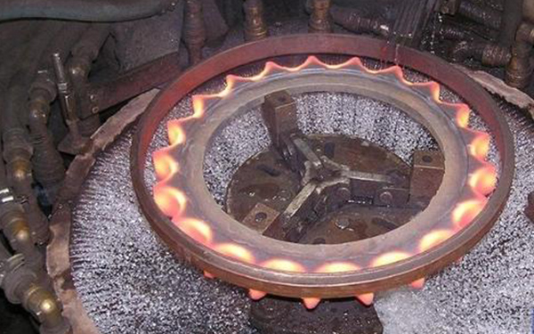 齿轮高频淬火相较于传统淬火方法具有显著优势(图2)