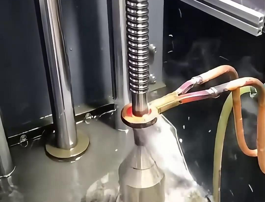 球头主销淬火和丝杆轴高频淬火提高这两类部件的表面硬度、耐磨性和疲劳强度