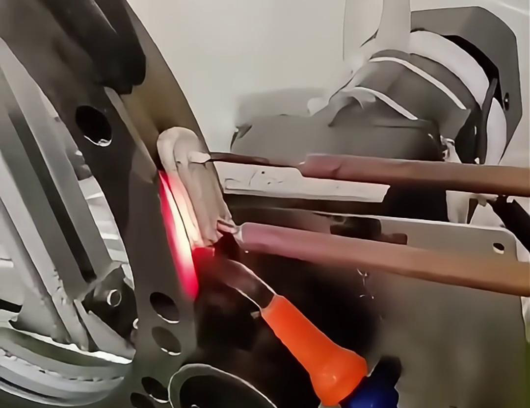 高频久久大香蕉久久，环形导轨内外槽淬火，提高设备使用寿命