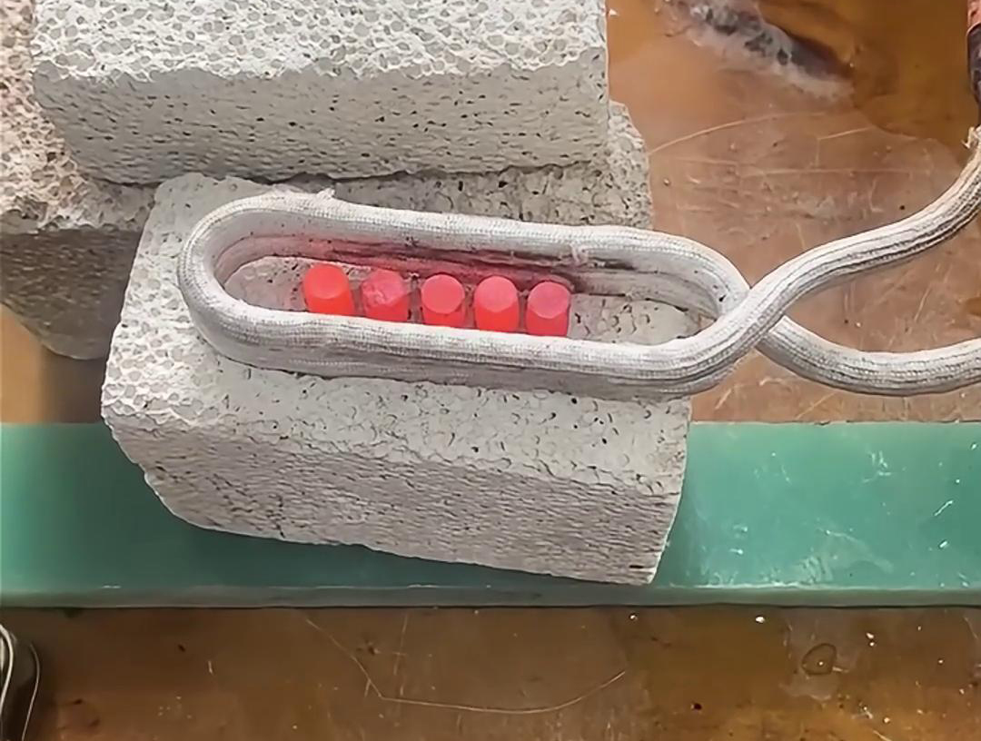 高频加热机，专为合金颗粒加热试验打造