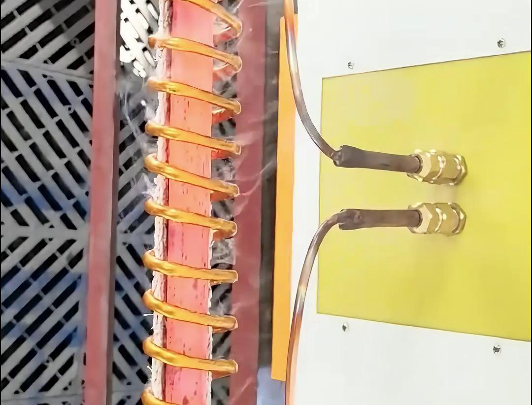 这么长的钢板完全加热，选择什么的加热方式呢？用大香蕉手机在线视频加热设备吧