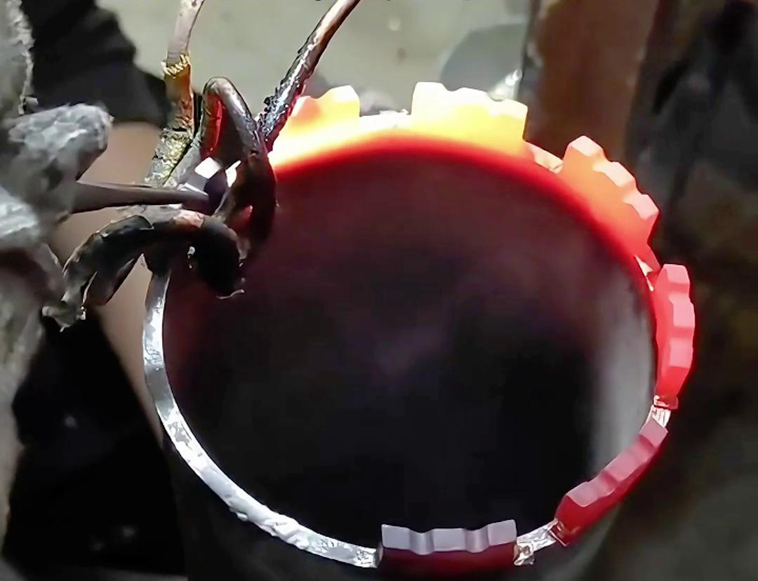 想知道钨钢钻头是怎么焊接的吗？需要用到高频焊机