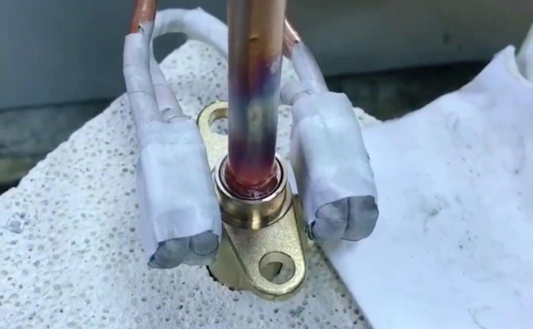 海瑞拓智能大香蕉手机在线视频加热设备，非标定制高频钎焊设备