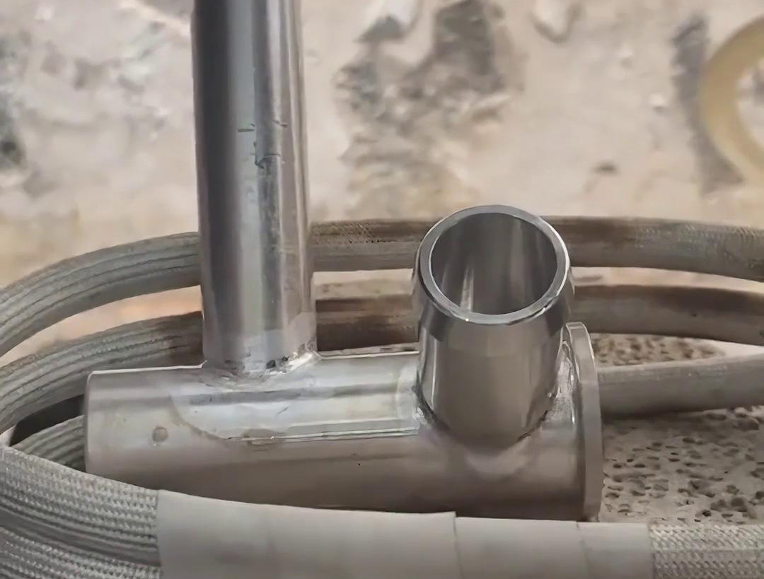 汽车空调管路铝压板，铝管铝件大香蕉手机在线视频焊接选择高频焊接机完成