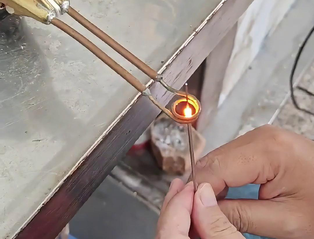 超高频焊机满足电子元件、传感器等精细零件的焊接