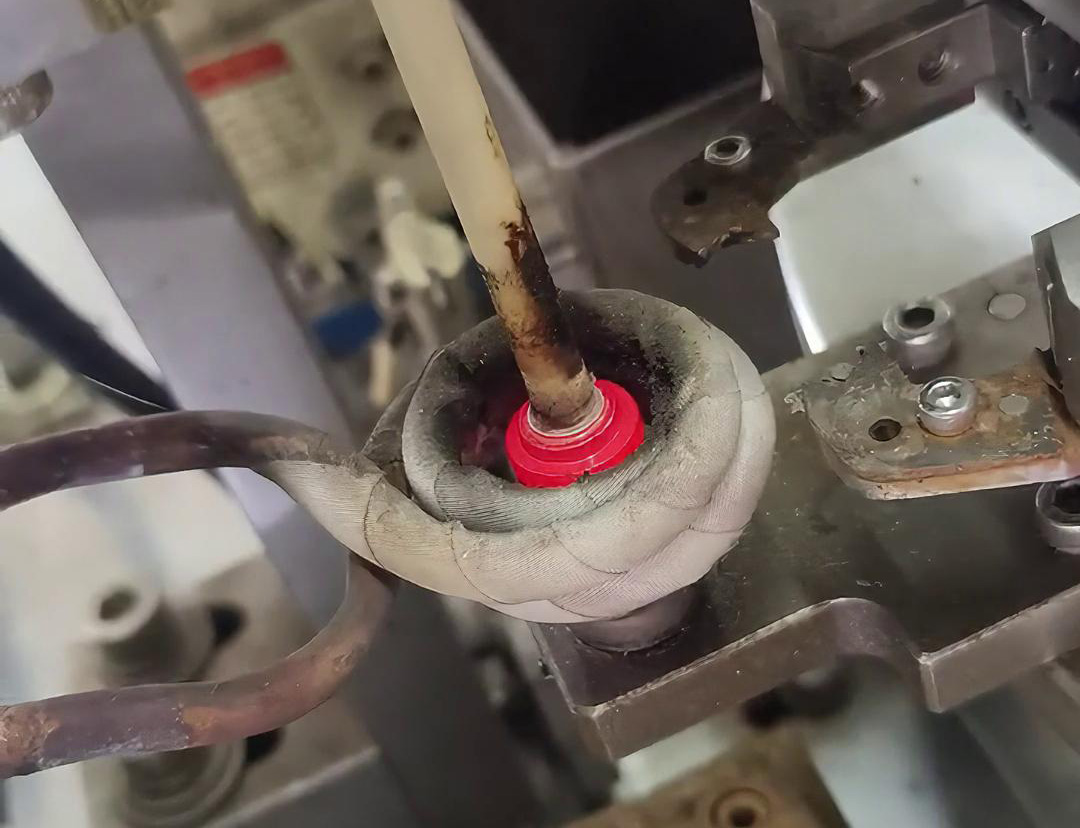 银触点自动化焊接，只要一万出头的高频钎焊设备就可以实现