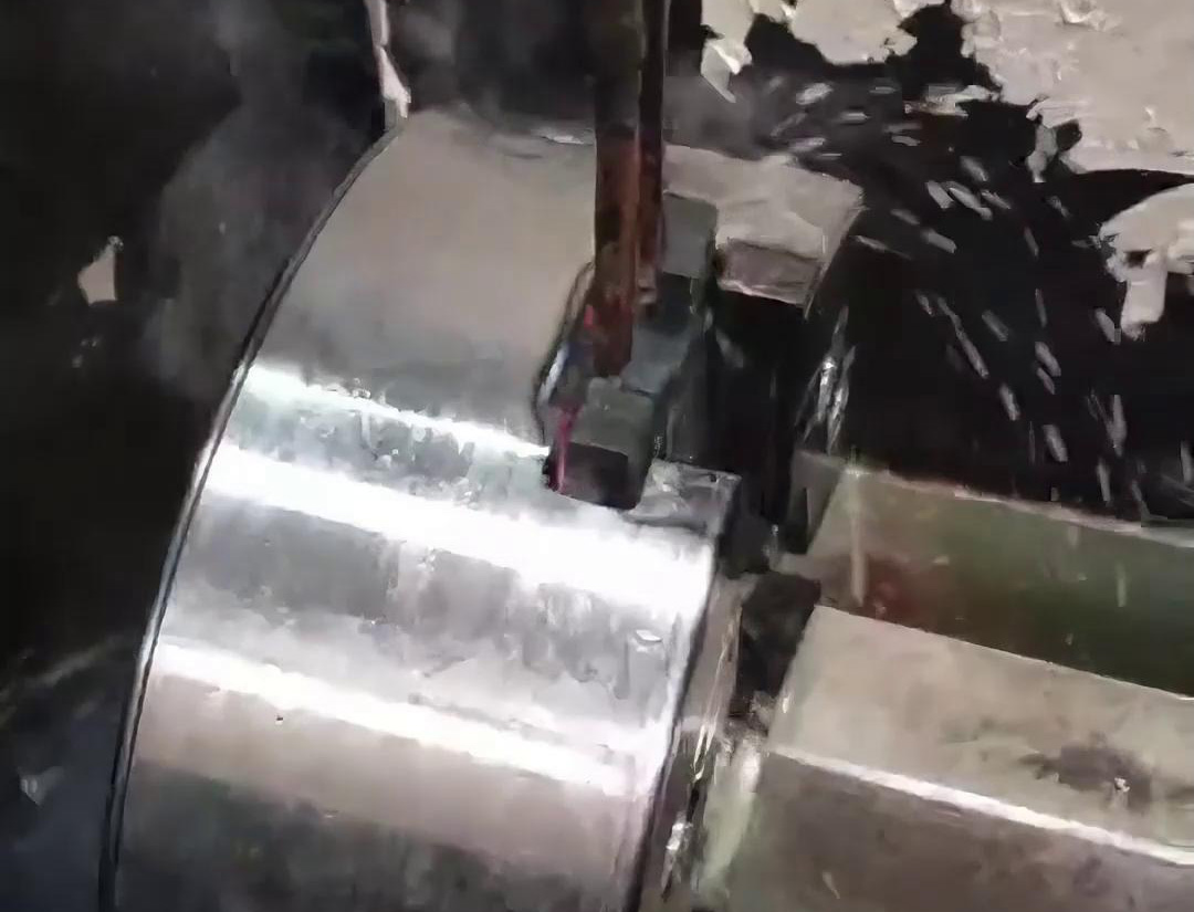 超高频淬火机床刀具夹头、磨具夹头、钻头等工具类进行淬火热处理