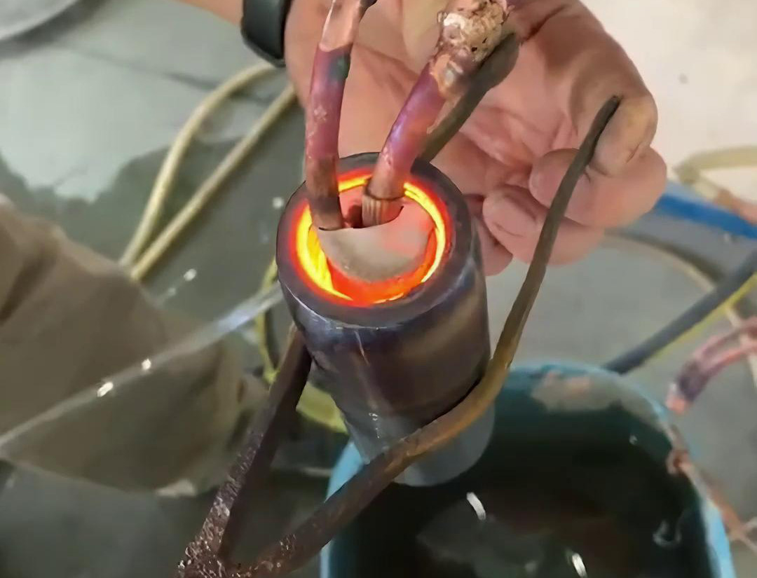 海瑞拓高频淬火机：汽配配件内孔热处理的自动化解决方案(图1)