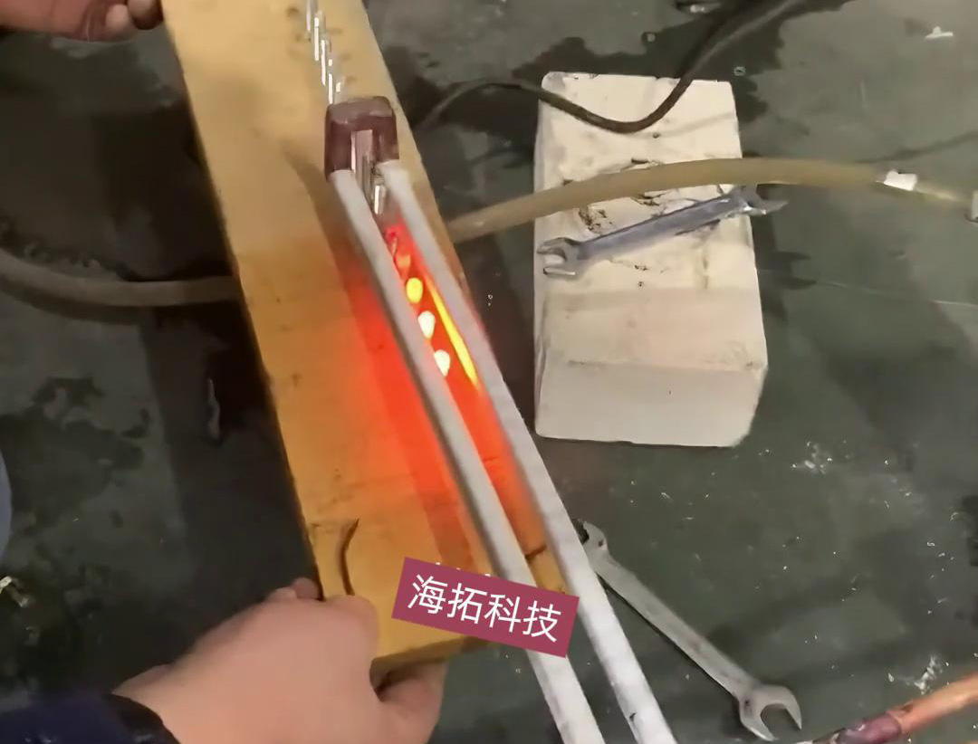 6mm端头在线退火，高频加热机配合自动输送带实现均匀加热退火