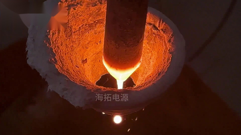 40KW的超高频大香蕉手机在线视频加热设备，频率800Khz，用于加热滴熔淬火热处理