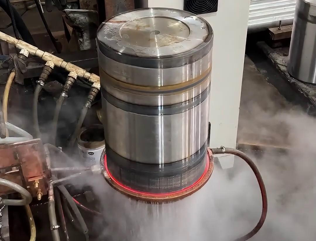 凸轮轴高频淬火是一种高效、精确的热处理方式(图3)