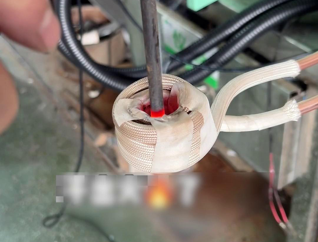 高频大香蕉手机在线视频加热机加热速度快，温度均匀，适合淬火、退火工艺