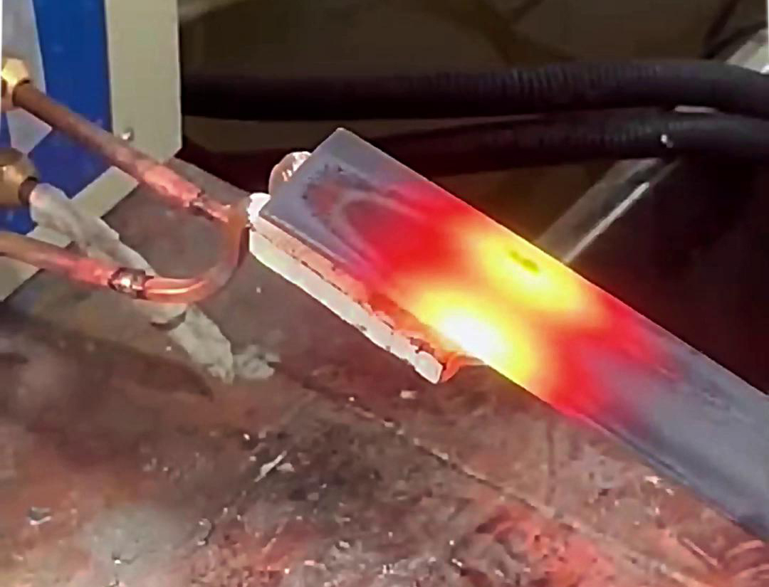 25KW 高频加热机：小体积 大能量的多功能热处理设备