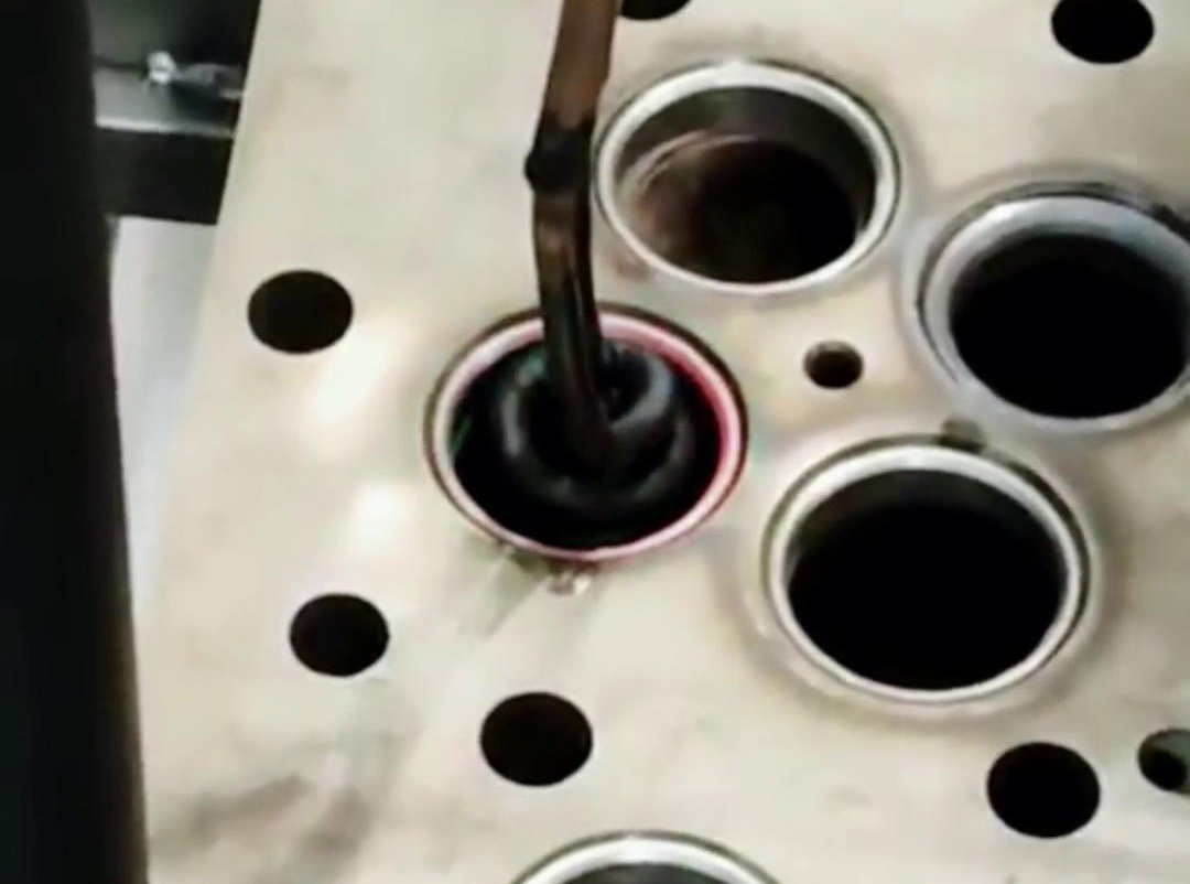 海瑞拓高频淬火机：汽配配件内孔热处理的自动化解决方案