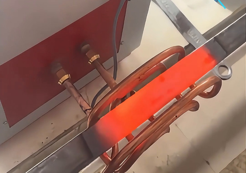 大型方钢退火折弯，高频机可行吗？答案是可以！小方钢演示看流程，方案需按需定制