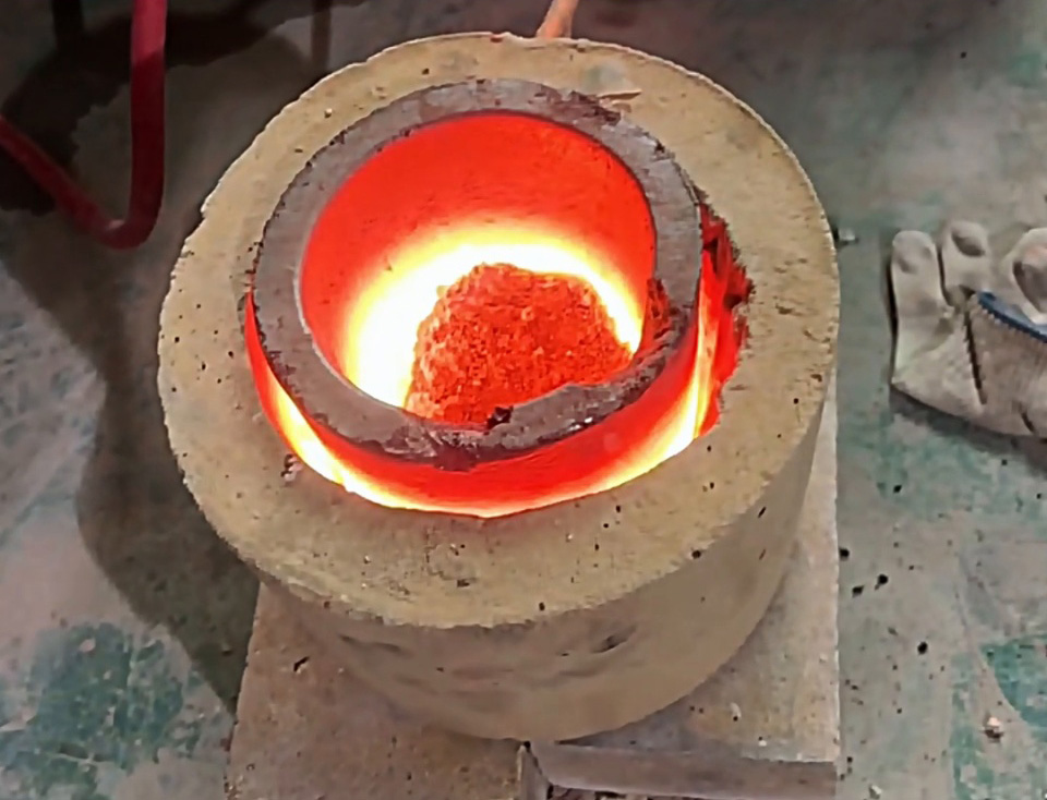 5公斤高精度熔炼炉！香蕉视频一区二区制造工艺带你领略金属加工的奥秘