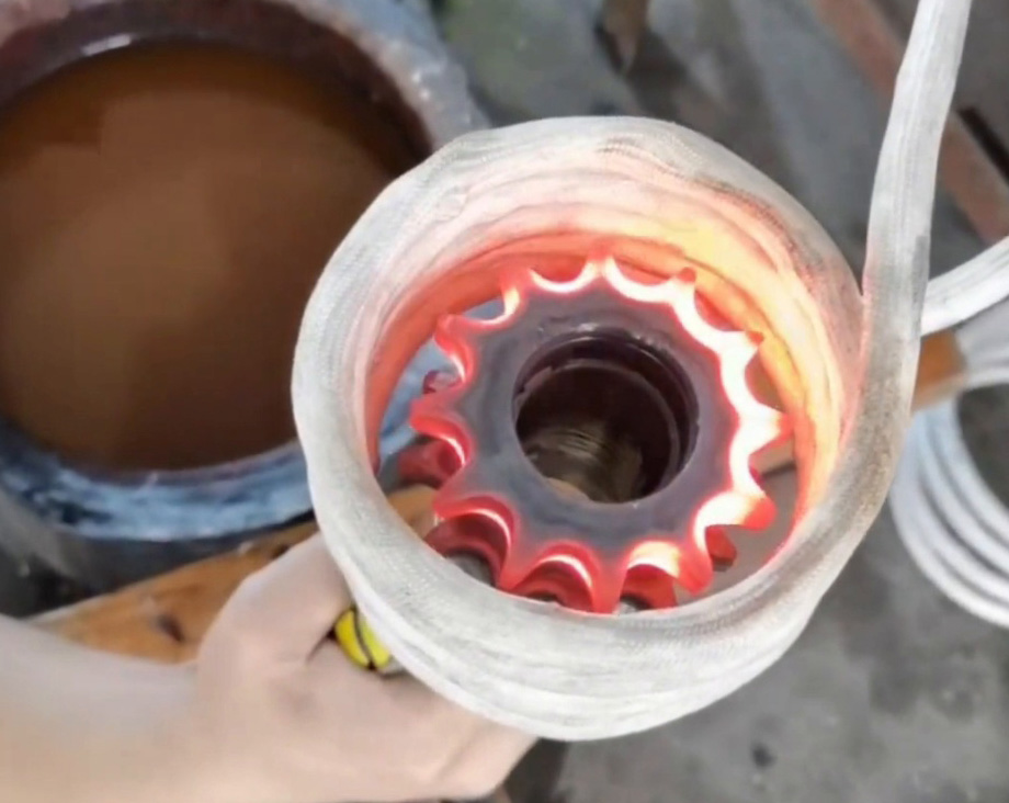 齿轮淬火全过程揭秘！海瑞拓高频加热淬火，性能碾压传统工艺